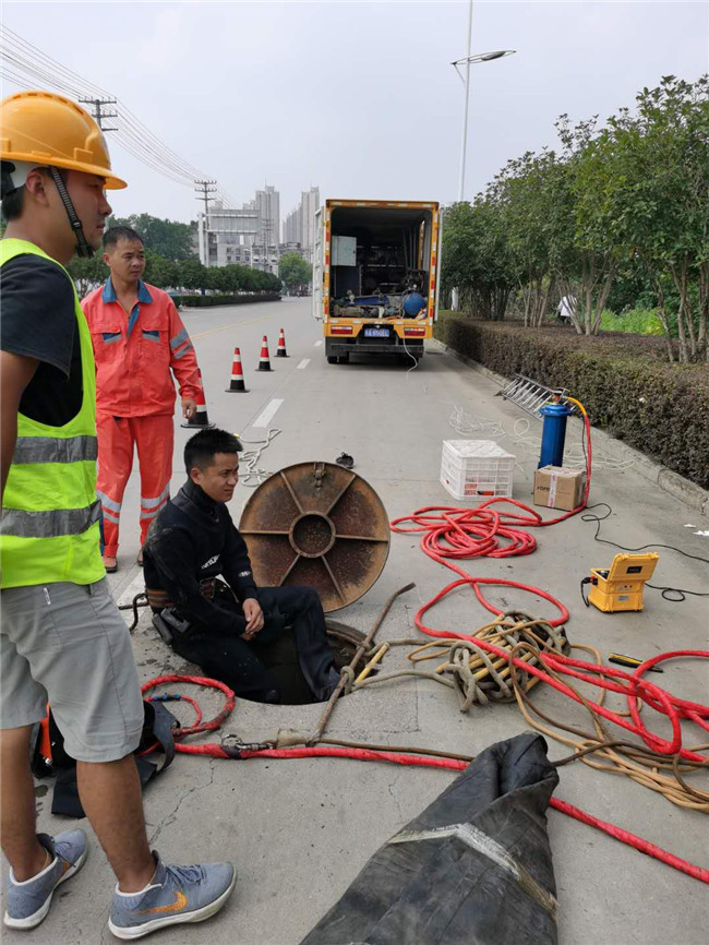 莲花翻衬法管道修复技术主要工序